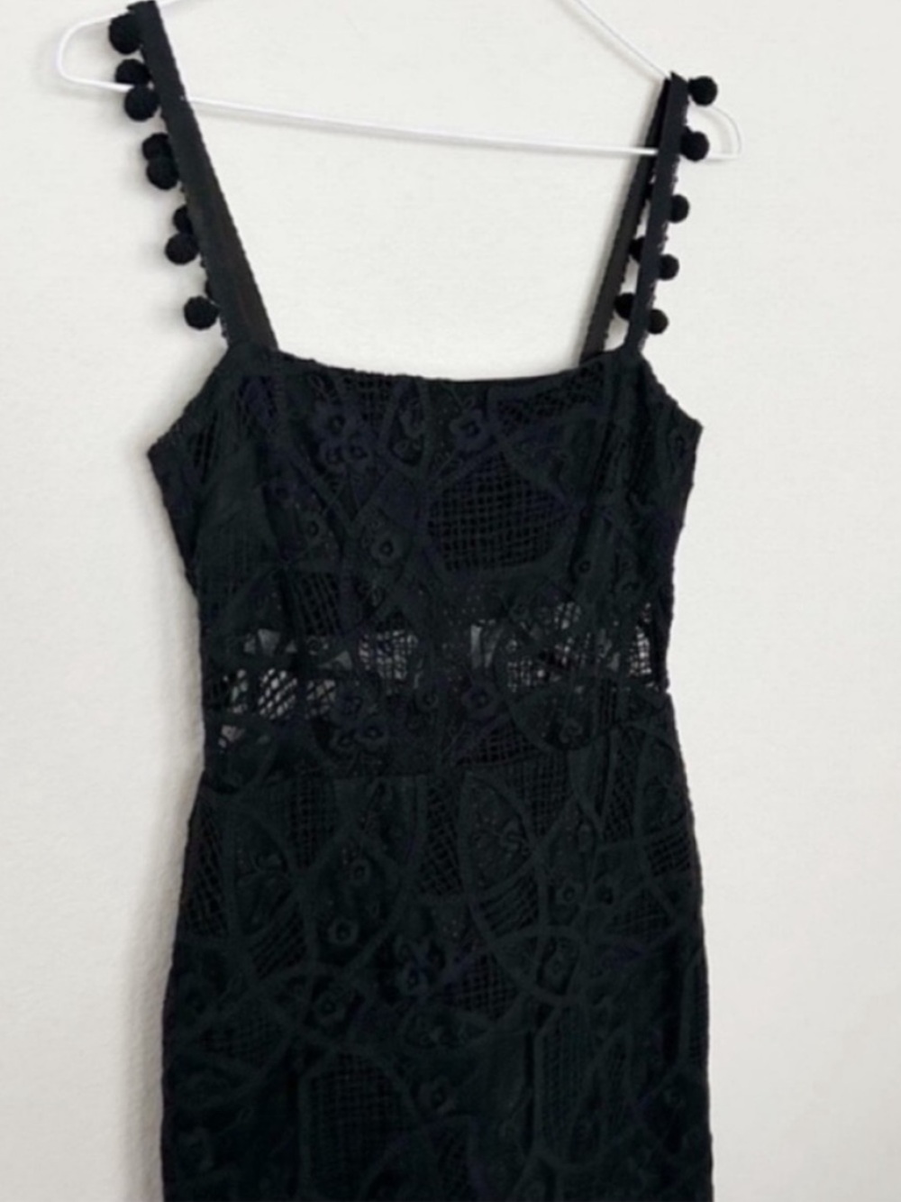Alexis Lucila Lace Midi Dress Black - Picture 6 of 10